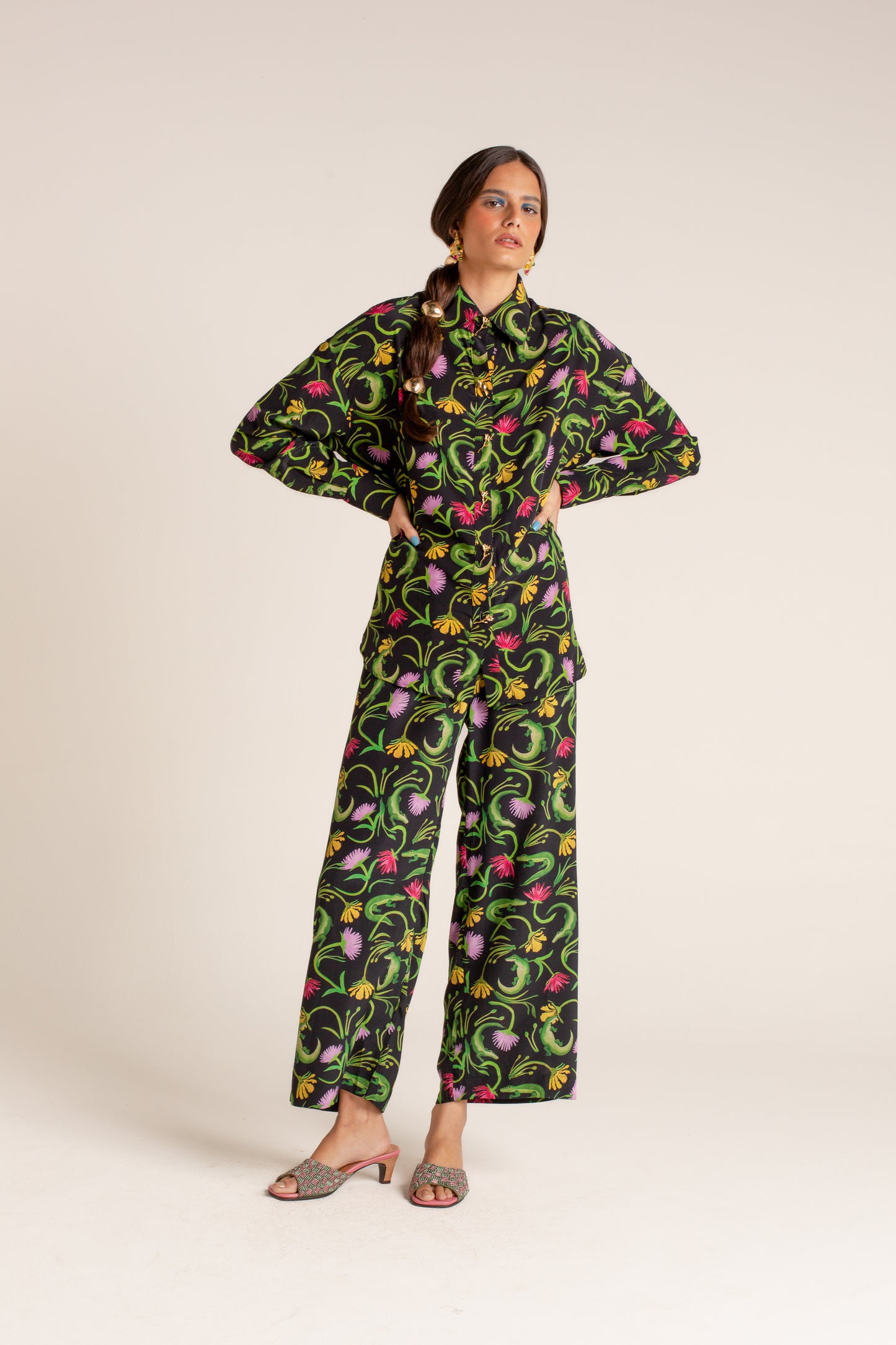 Camisa Flora Egípcia Preta