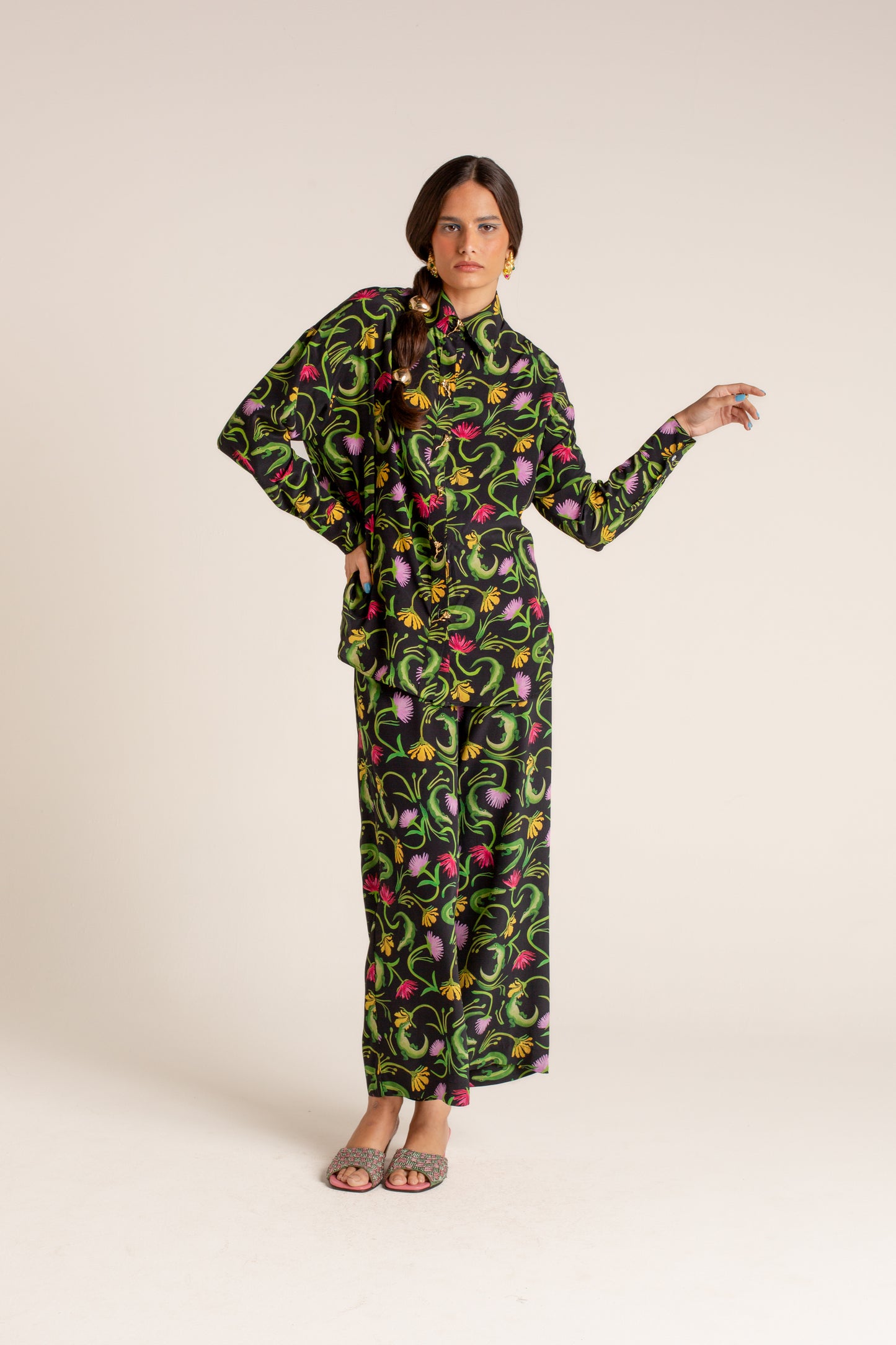 Camisa Flora Egípcia Preta