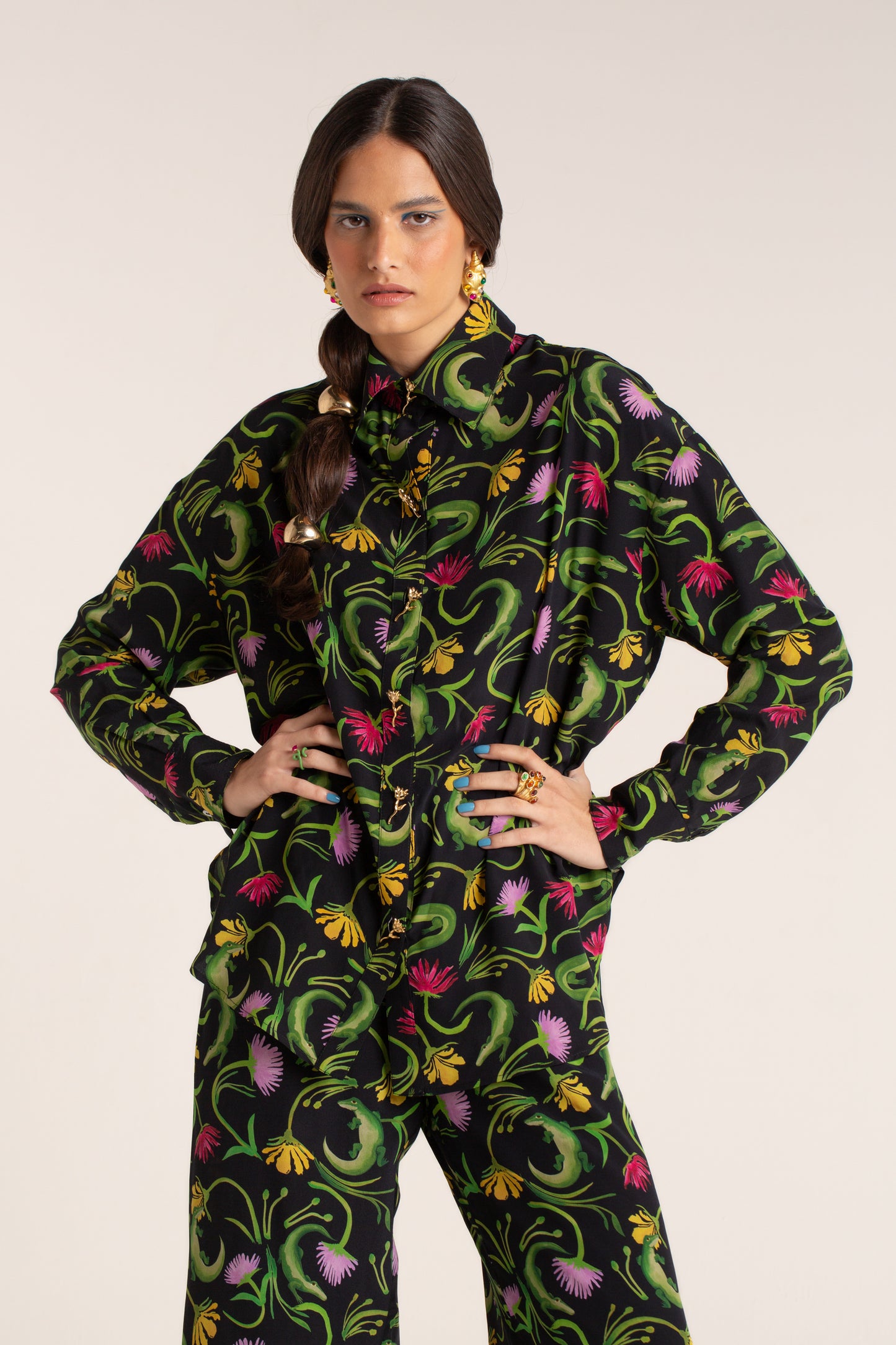 Camisa Flora Egípcia Preta